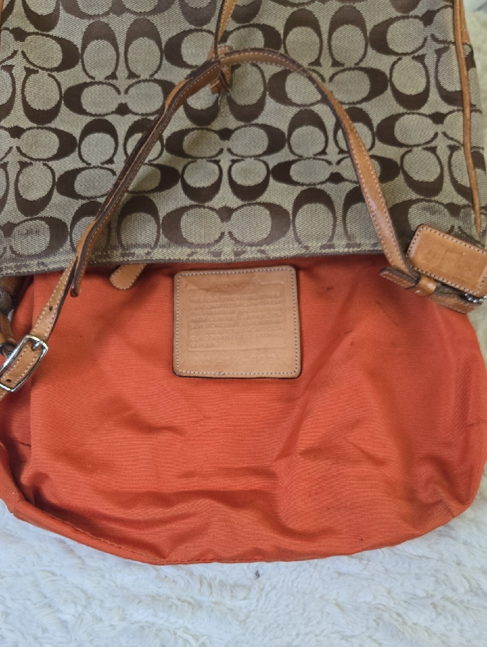 Coach Signature Clip Vintage  Canvas Shoulder Bag in Brown/Tan - Picture 10 of 12